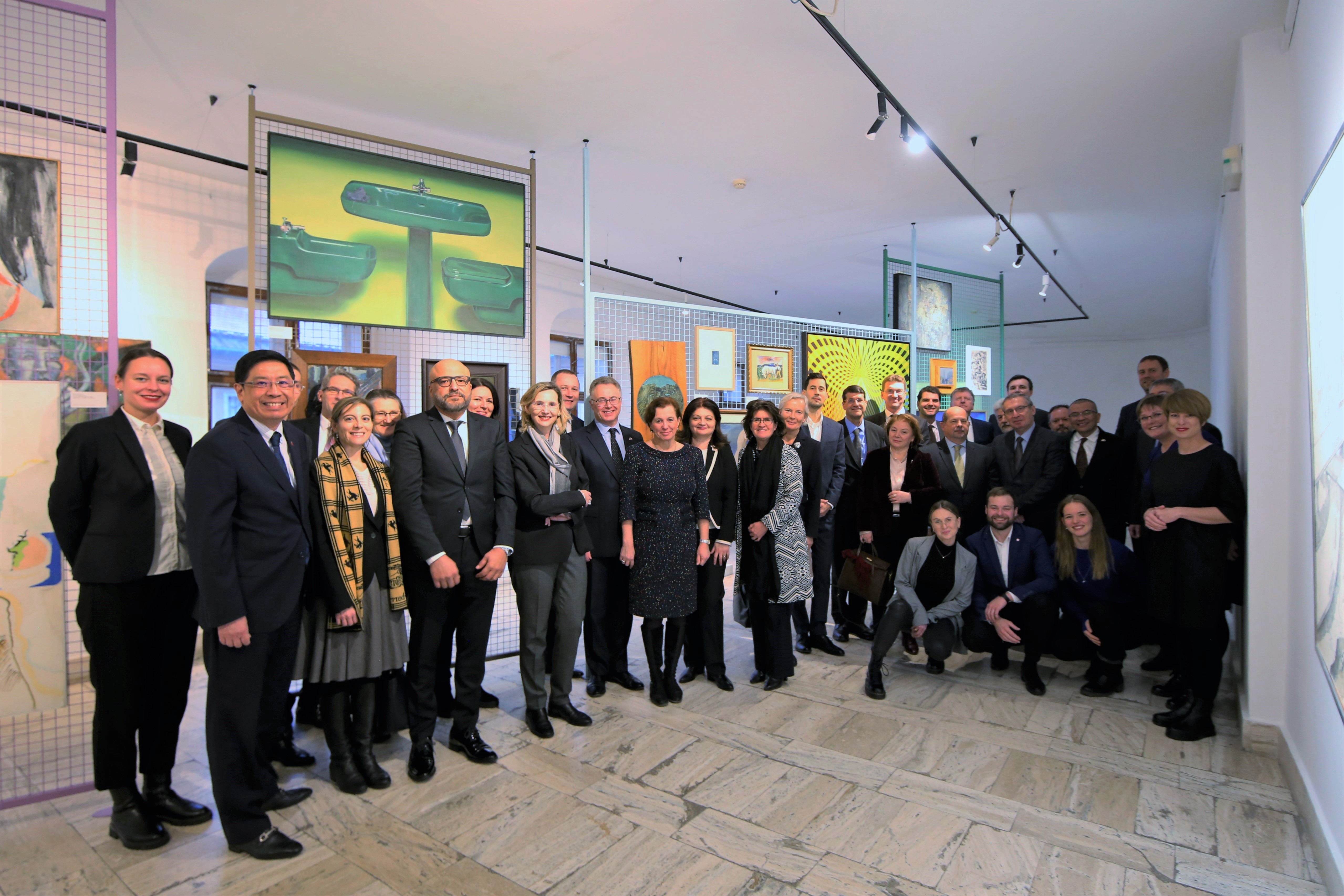 Štátna tajomníčka Ingrid Brocková privítala zahraničné veľvyslankyne a veľvyslancov na 22. Inovačnom dni.