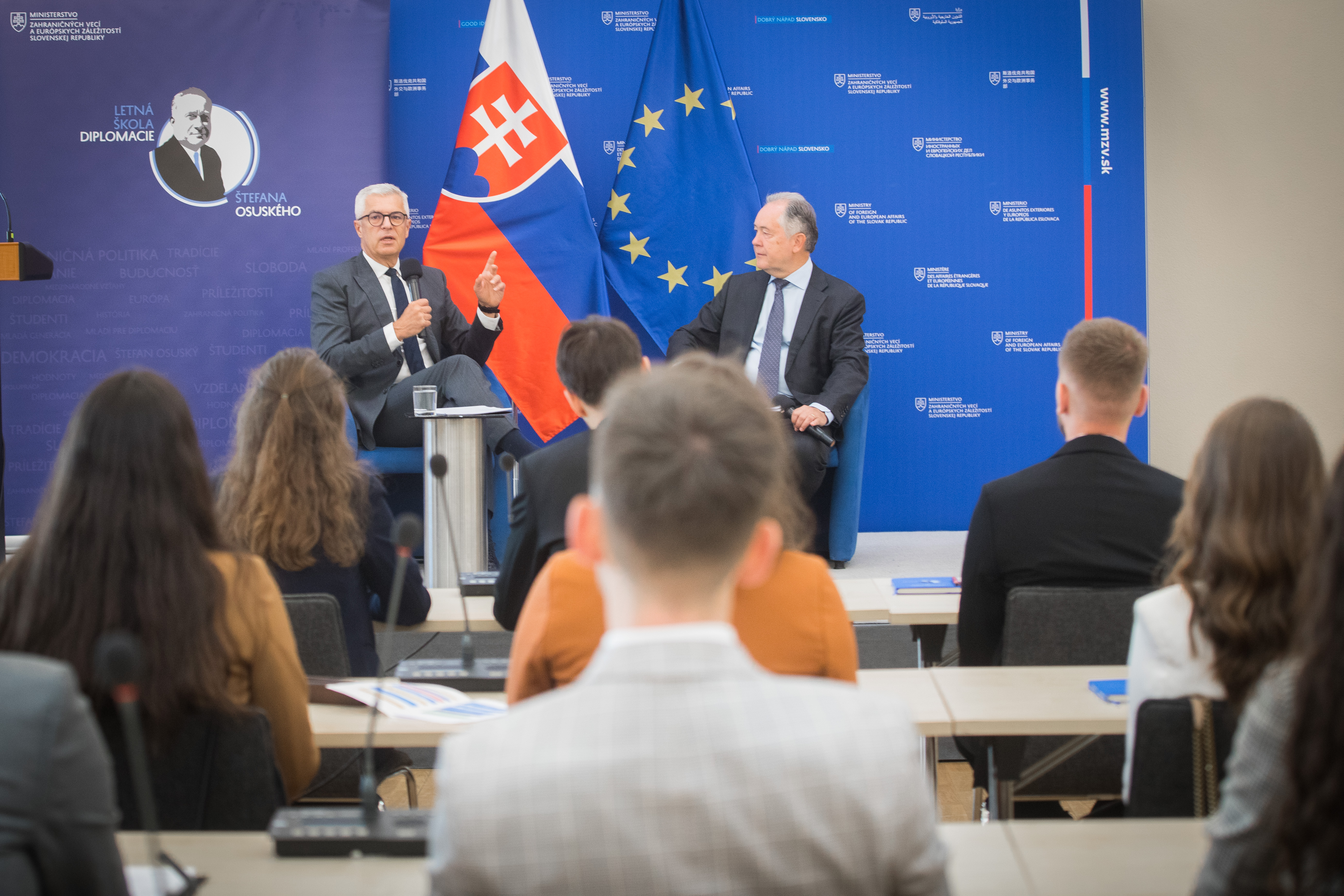Bývalý minister zahraničných vecí Ivan Korčok otvoril na rezort diplomacie tretí ročník Letnej školy diplomacie Štefana Osuského.