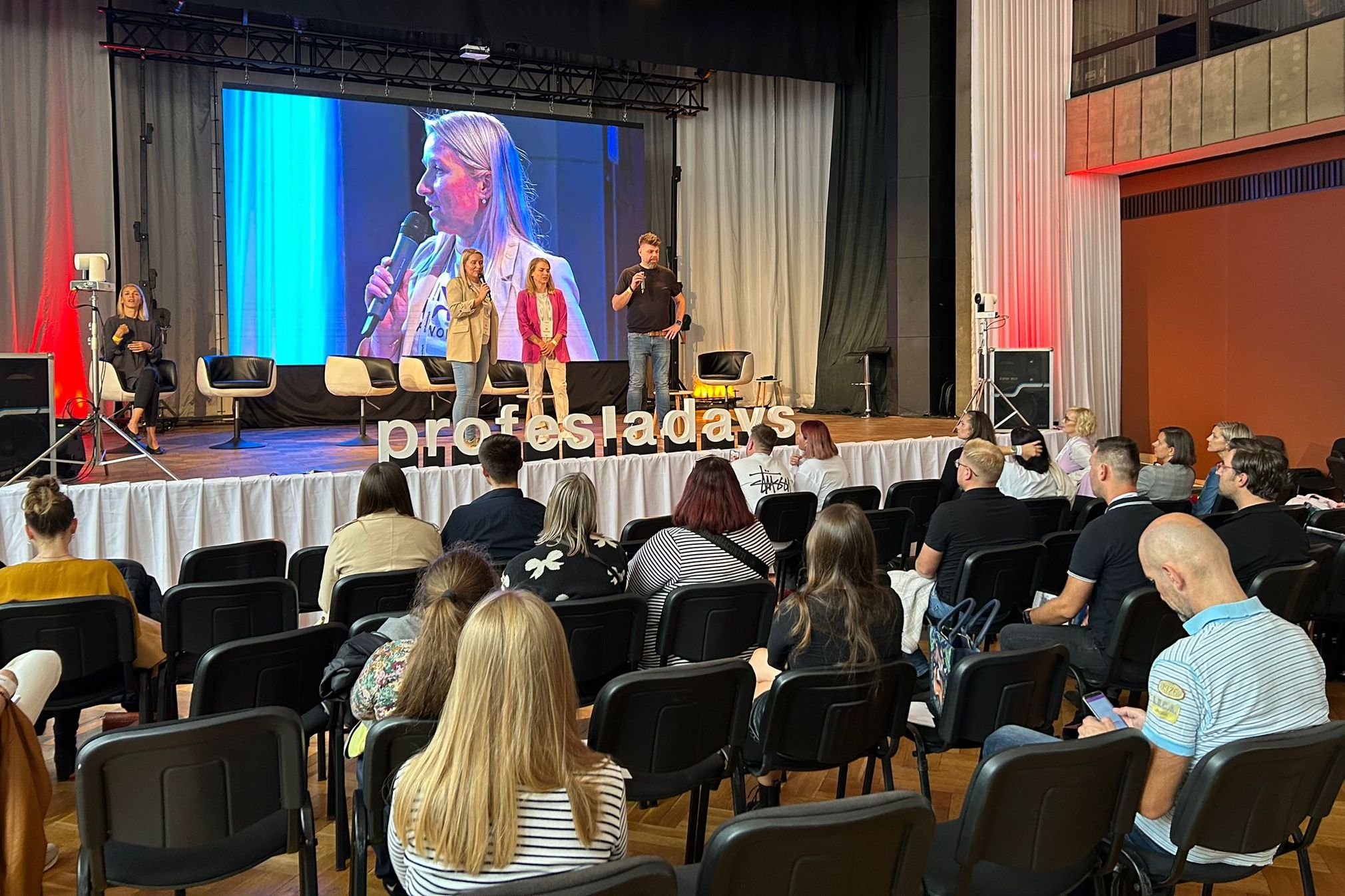 Ministerstvo zahraničných vecí a európskych záležitostí SR sa v dňoch 25.-26. septembra 2024 zúčastnilo na pracovnom veľtrhu Profesia days v žilinskom Dome odborov.