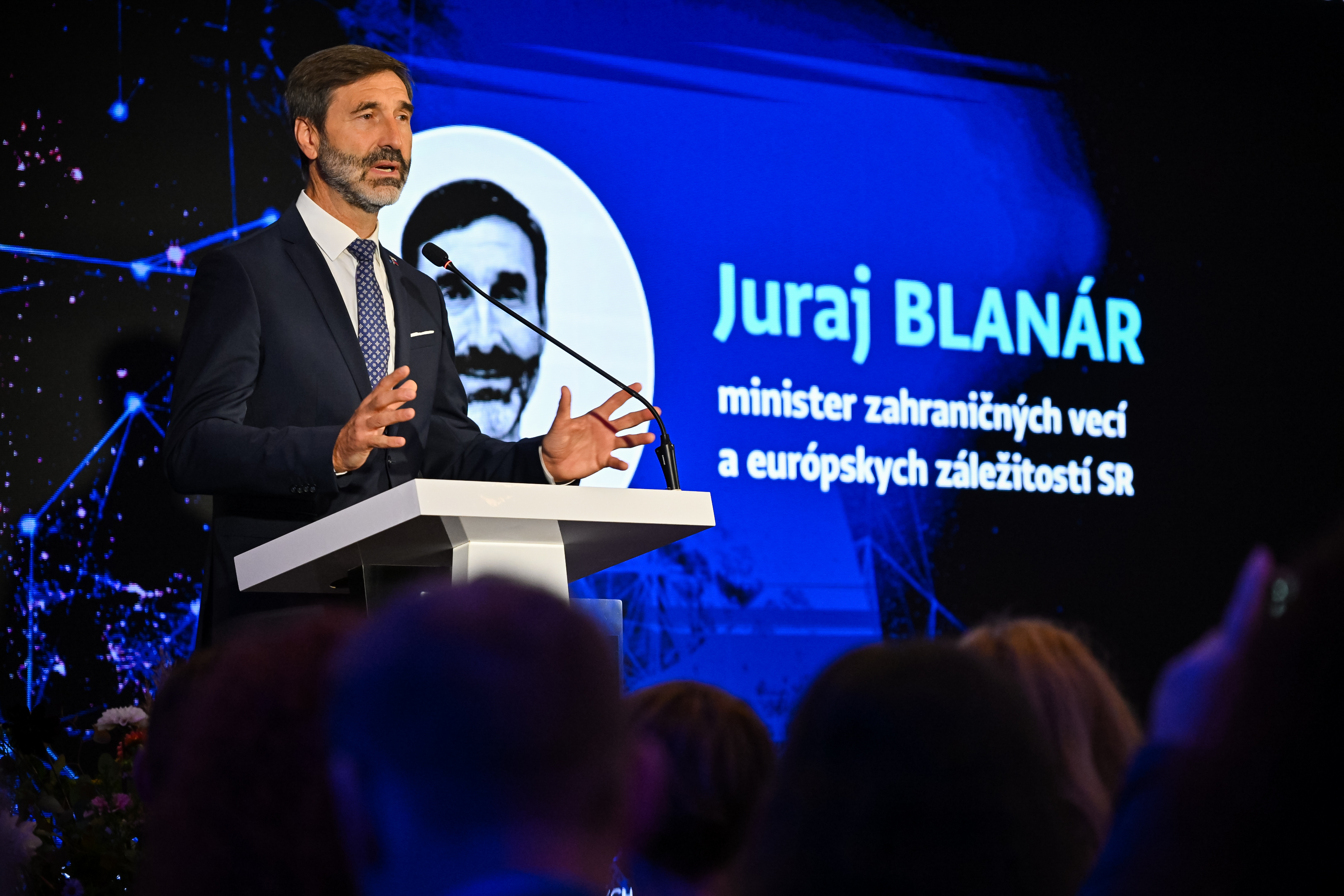 Vyše 400 slovenských exportérov sa zúčastňuje na najväčšom podujatí ekonomickej diplomacie na Slovensku
Minister J. Blanár: Podporujeme aktivity domácich firiem a posilňujeme ekonomický rozmer našej zahraničnej politiky.