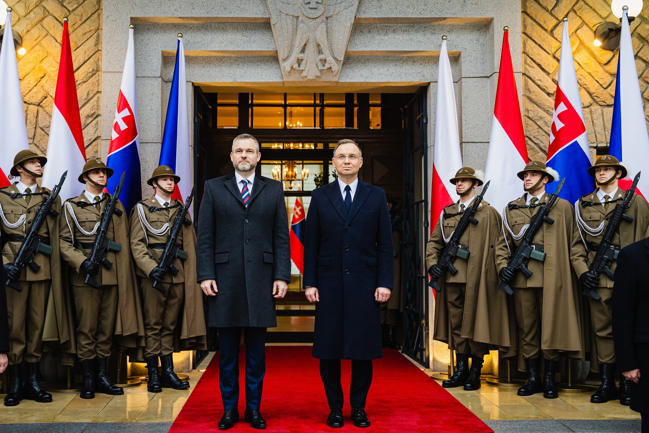 Privítanie prezidenta SR Petra Pellegriniho poľským kolegom Andrzejom Dudom.