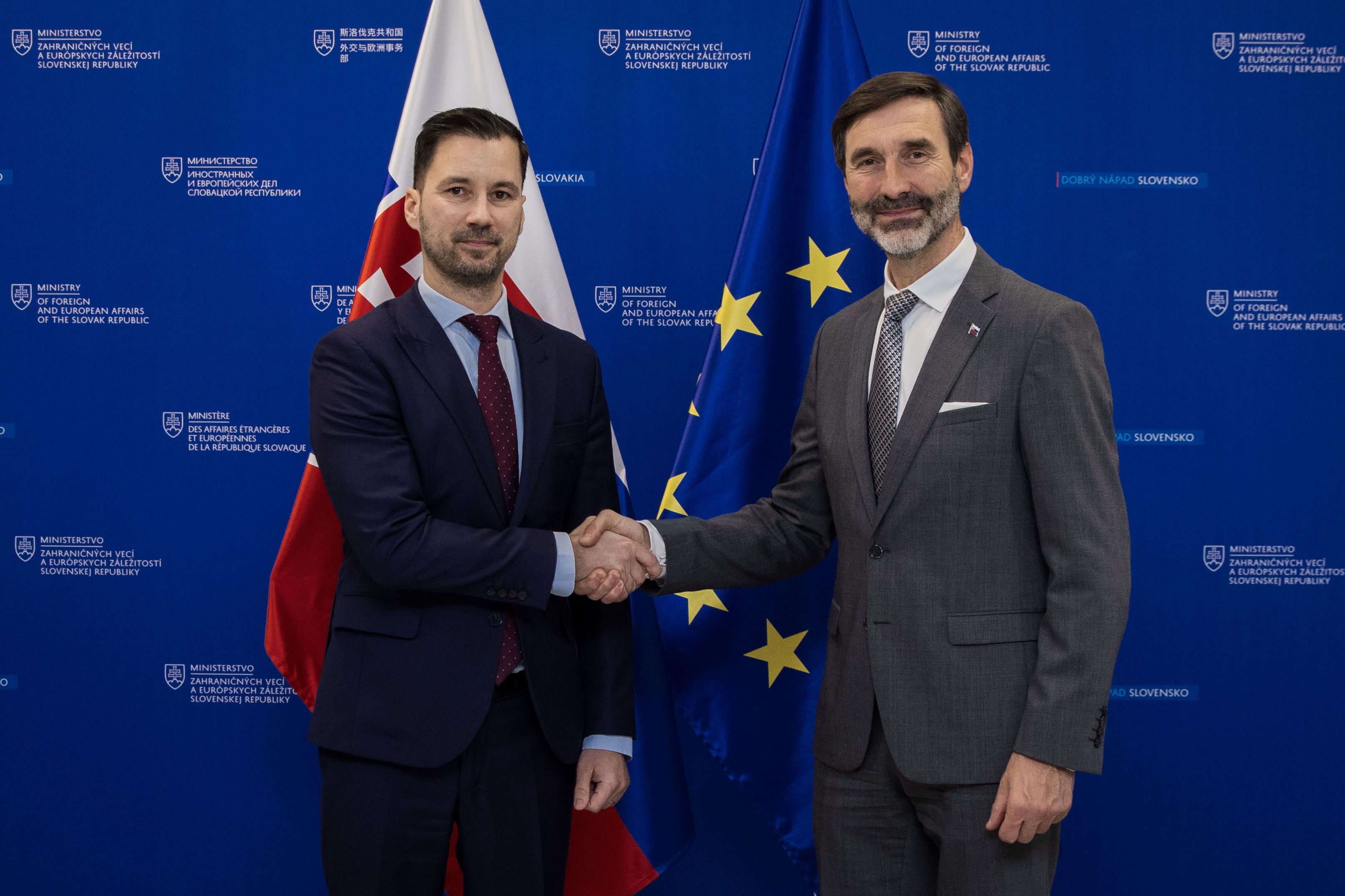 Minister J. Blanár s predsedom Rady slovenských exportérov L. Parízekom.