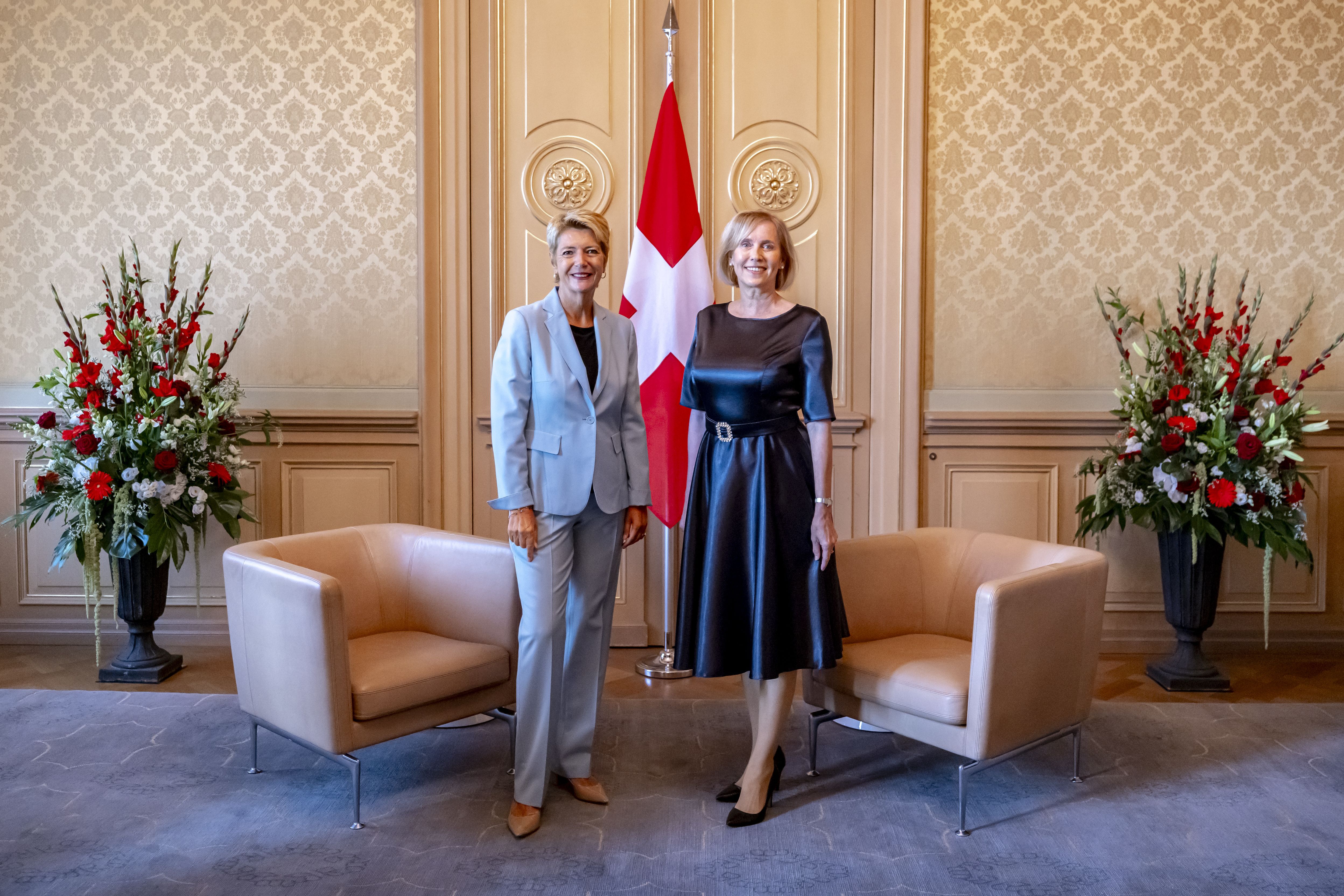 Odovzdanie poverovacích listín veľvyslankyňou S. Budayovou spolkovej prezidentke Švajčiarskej konfederácie.