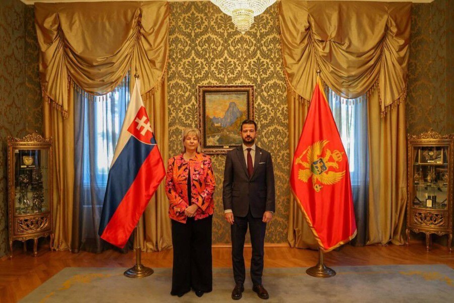 Veľvyslankyňa Eva Ponomarenková odovzdala poverovacie listiny prezidentovi Čiernej Hory. Foto: kabinet prezidenta Čiernej Hory