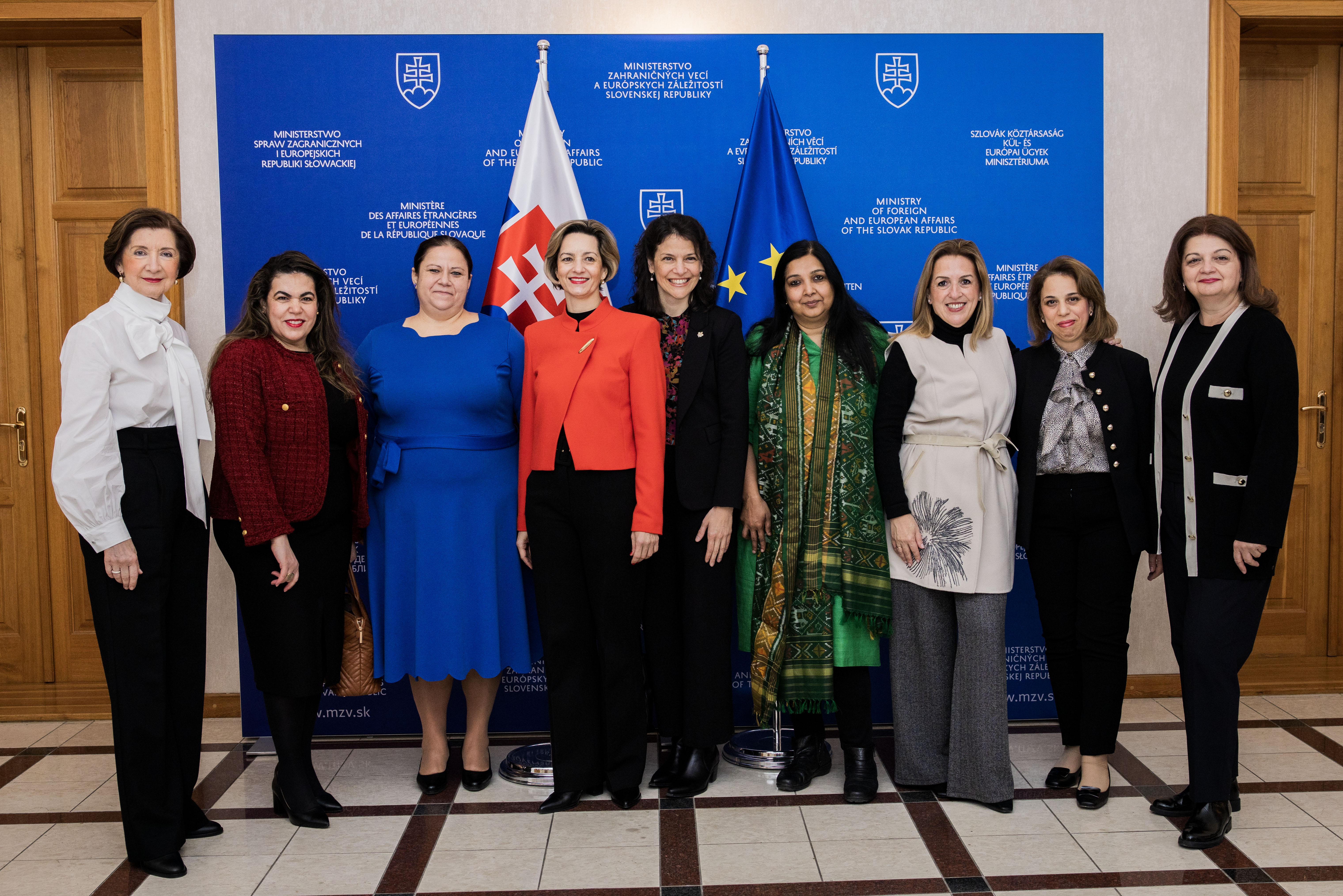 Spoločné stretnutie s veľvyslankyňami zastupujúcimi iné štáty v Slovenskej republike.