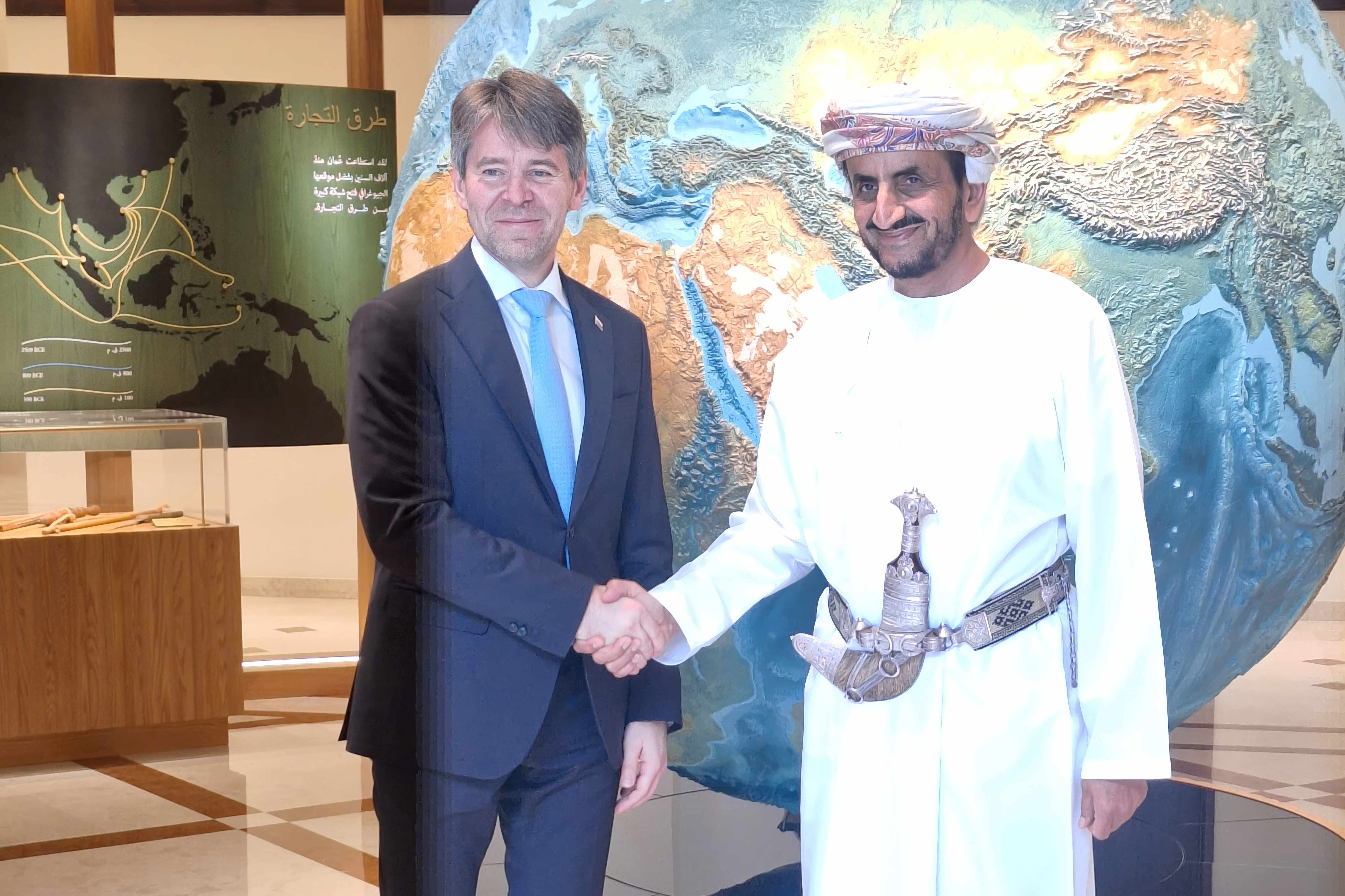 Štátny tajomník M. Eštok s námestníkom ministra Ch. bin Alí Al Harthym.