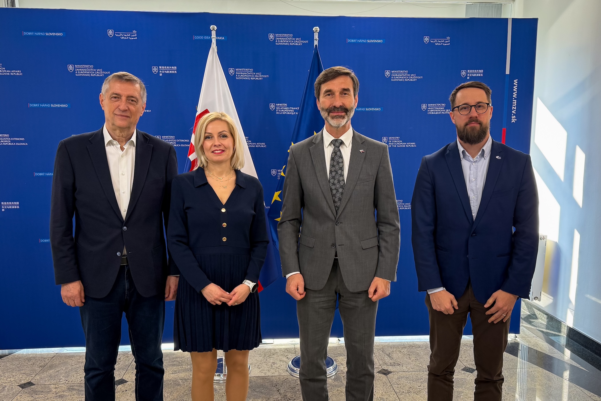 Minister J. Blanár so zástupcami SR v Európskom hospodárskom a sociálnom výbore.