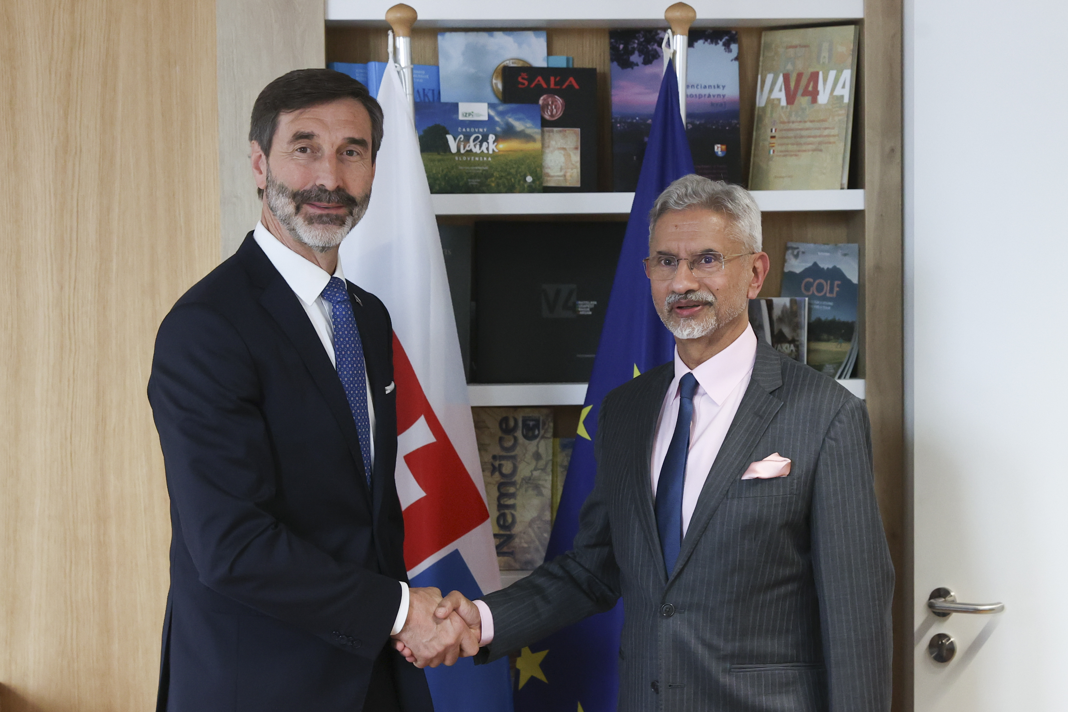 Minister J. Blanár so šéfom indickej diplomacie S. Džajšankarom.