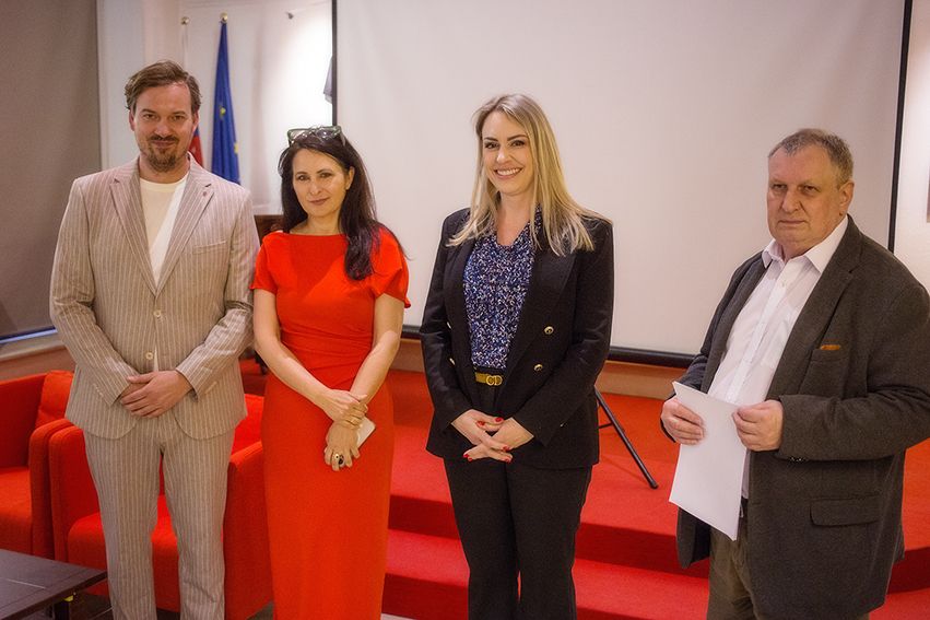 Veľkolepé premietanie filmu Štúr v Slovenskom inštitúte v Budapešti.