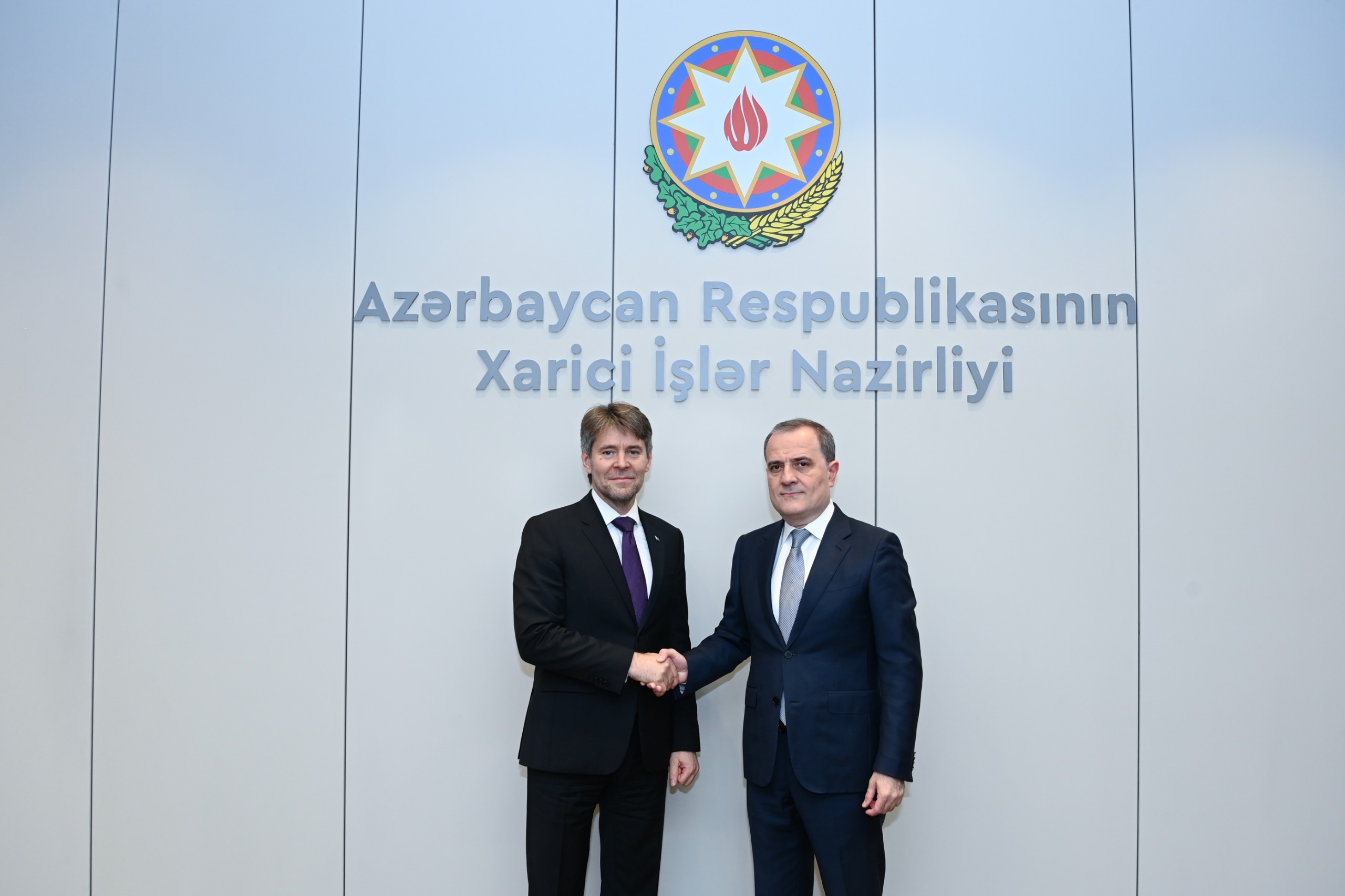 Štátny tajomník M. Eštok a minister zahraničných vecí D. Bajramov.